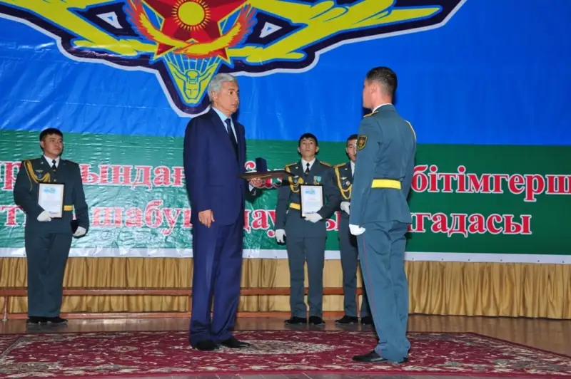 Қорғаныс министрі