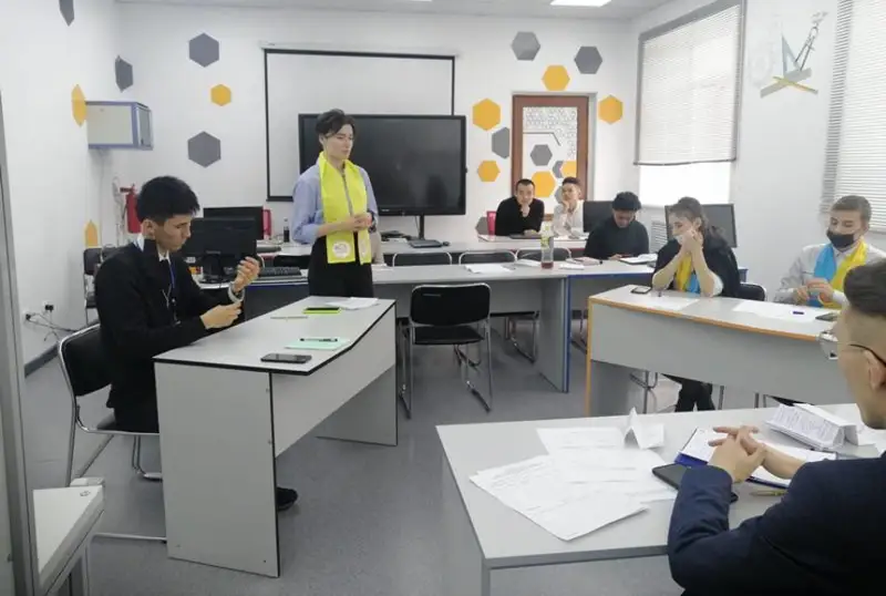 100-летний юбилей отметил гуманитарно-технический колледж Сарани