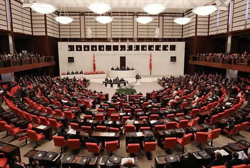 Закон о дезинформации принял парламент Турции