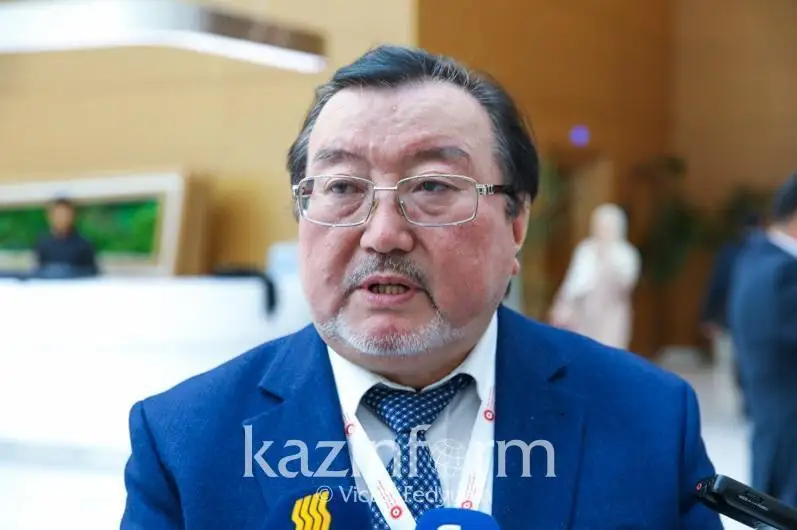 قازاق ادەبيەتىن دامىتۋ تۇجىرىمداماسىن جاساۋ كەرەك -   ۇلىقبەك ەسداۋلەت