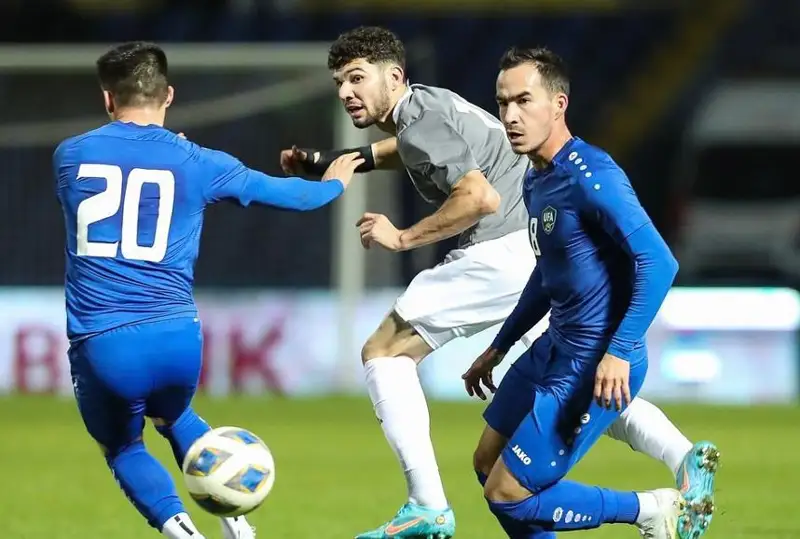 Сборная Казахстана по футболу проиграла на выезде Узбекистану