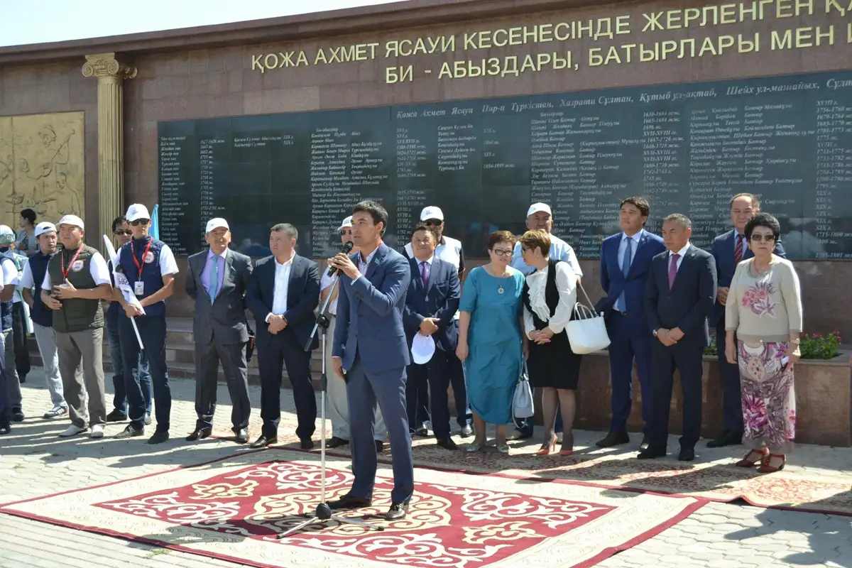 Қазыбек бидің жолымен жүріп өтетін халықаралық автокеруен оңтүстік өңірге жетті