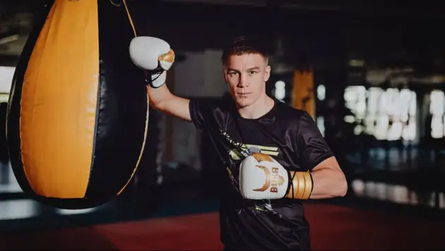 Денесі күйіп кеткен. Англияда қазақстандық боксшыға қастандық жасаған