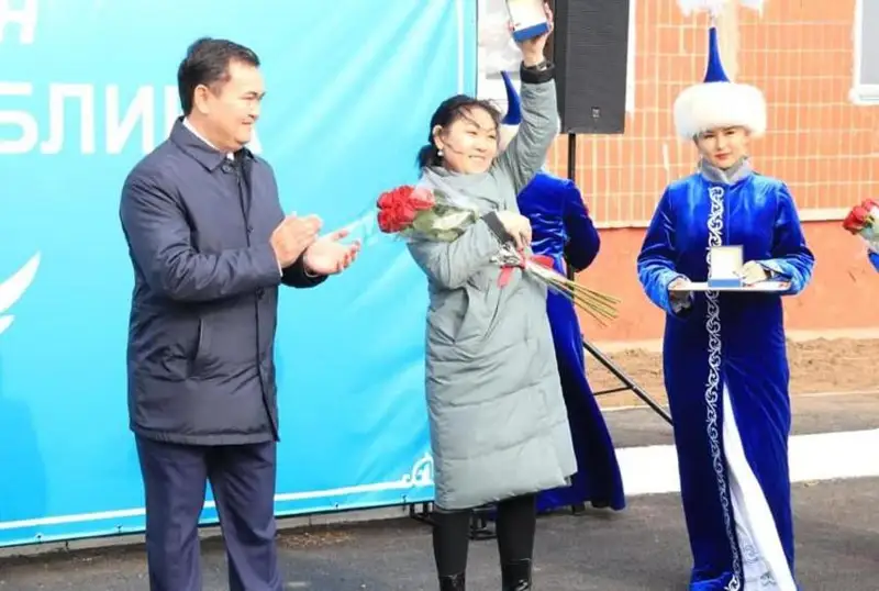 Ключи от квартир получили работники культуры в Карагандинской области