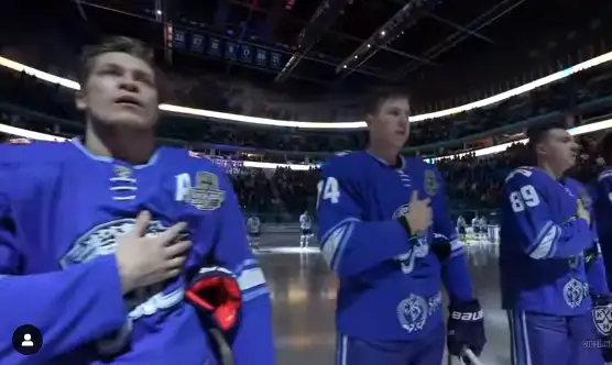 Мурашки по коже: КХЛ опубликовала ролик с исполнением гимна Казахстана