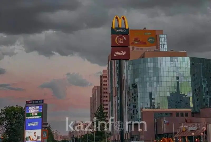 Qazaqstanda McDonald's meıramhanalary ýaqytsha qyzmetin toqtatty