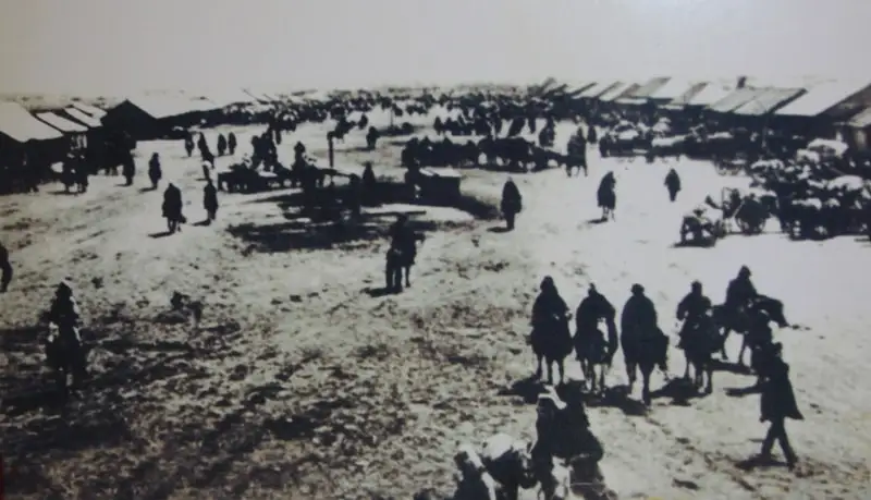 اقشا جاعىپ ءشاي قايناتقان قازاقتار