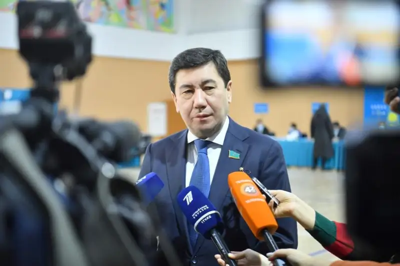 Men elimizdiń bolashaǵy, turaqty damýy úshin daýys berdim – Erlan Qoshanov