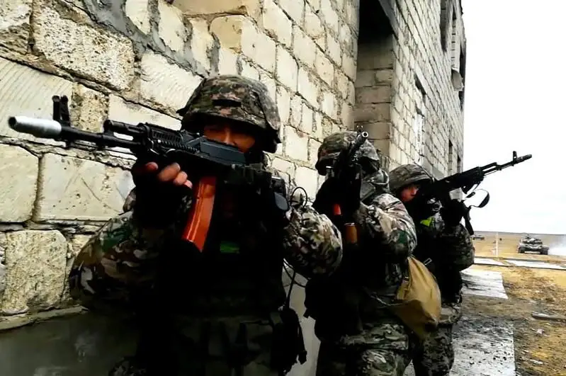 Боевая учеба совершенствуется в армии Казахстана