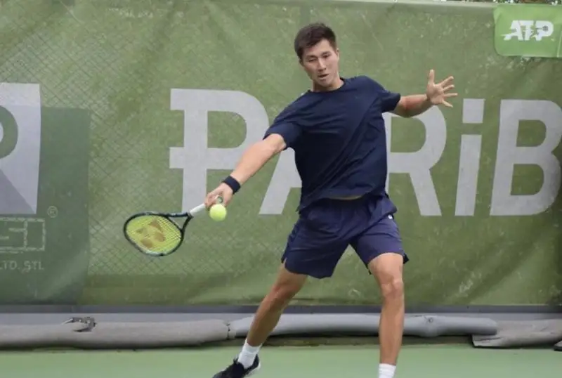 Теннисисты Скатов и Жукаев вышли во второй круг «Челленджеров»