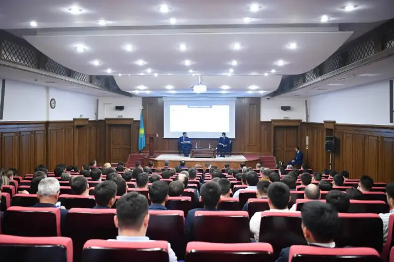 Руководитель УДП встретился с сотрудниками Инженерно-технического центра