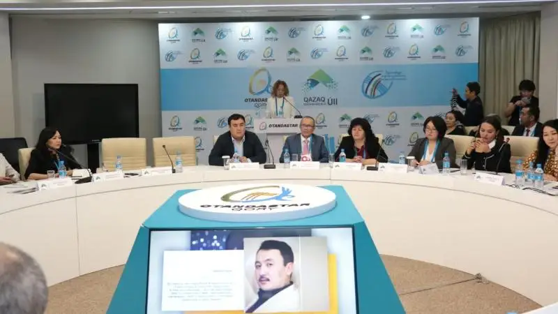 شەت ەلدەردە تۇراتىن تانىمال 50 قانداسىمىزدىڭ اڭگىمە-سۇحباتى قامتىلعان كىتاپ جارىق كوردى