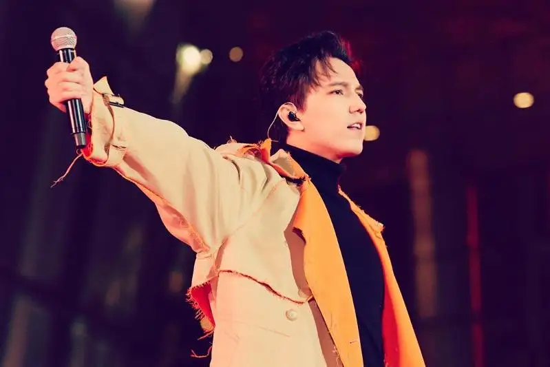 ديماش قۇدايبەرگەن كوروناۆيرۋسقا بايلانىستى الەمدىك تۋرنەسىن كەيىنگە قالدىردى