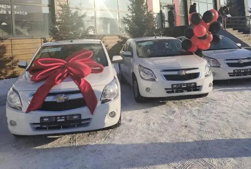 Ключи от новых автомобилей вручили санитарной службе Карагандинской области