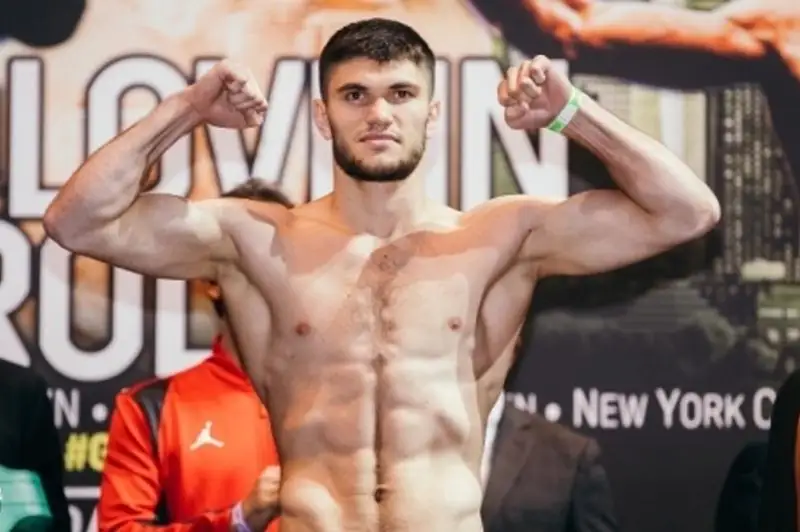 گولوۆكين- شەرەمەتا كەشىندە تاعى ءبىر قازاقستاندىق جەكپە- جەك وتكىزەدى