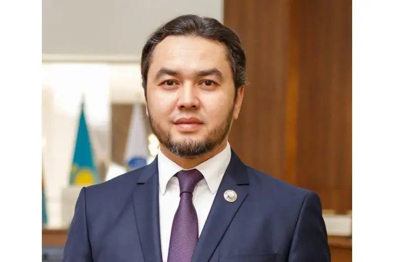 ەشبىر اۋدارما ابايدىڭ نە ايتقىسى كەلەتىنىن جەتكىزە المايدى -  ق ح ا مۇشەسى