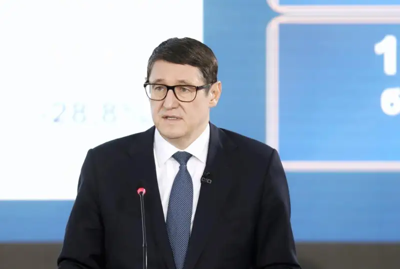 Окончательное решение о выходе КазМунайГаза и AirAstana на IPO примут летом