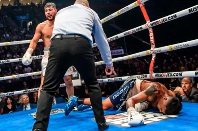 قازاقستاندىق بوكسشى ارگەنتينالىق قارسىلاسىن نوكاۋتقا ءتۇسىردى