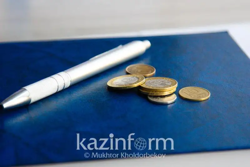 Tutynýshylardan qosymsha aqy alyp kelgen kompanııaǵa aıyppul salyndy