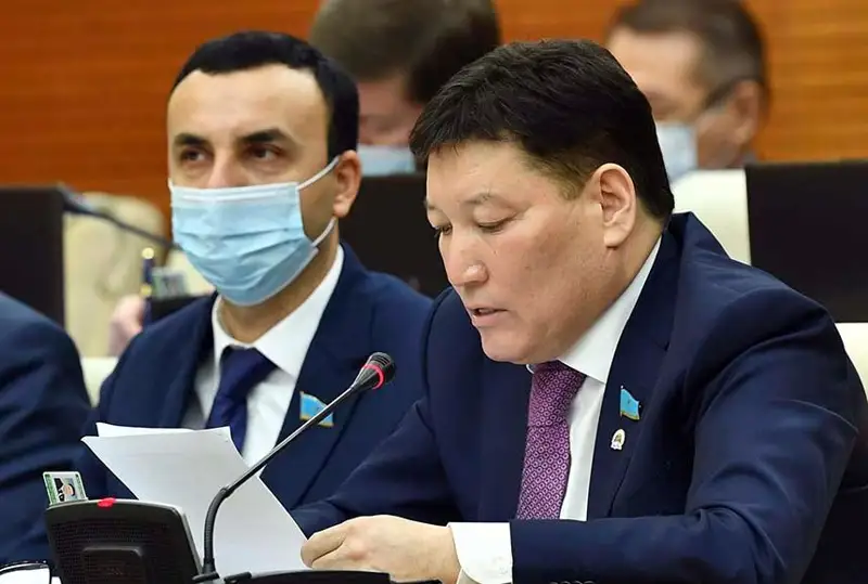 Depýtat «Atyraý–Astrahan» tasjolynyń problemasy týraly aıtty