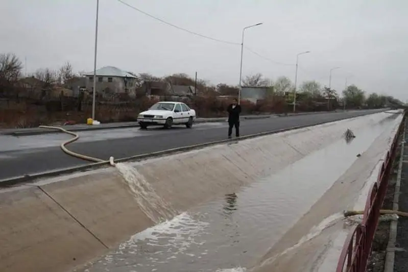 Túrkistan oblysynda tolassyz jaýǵan jaýyn saldarymen kúres jalǵasyp jatyr