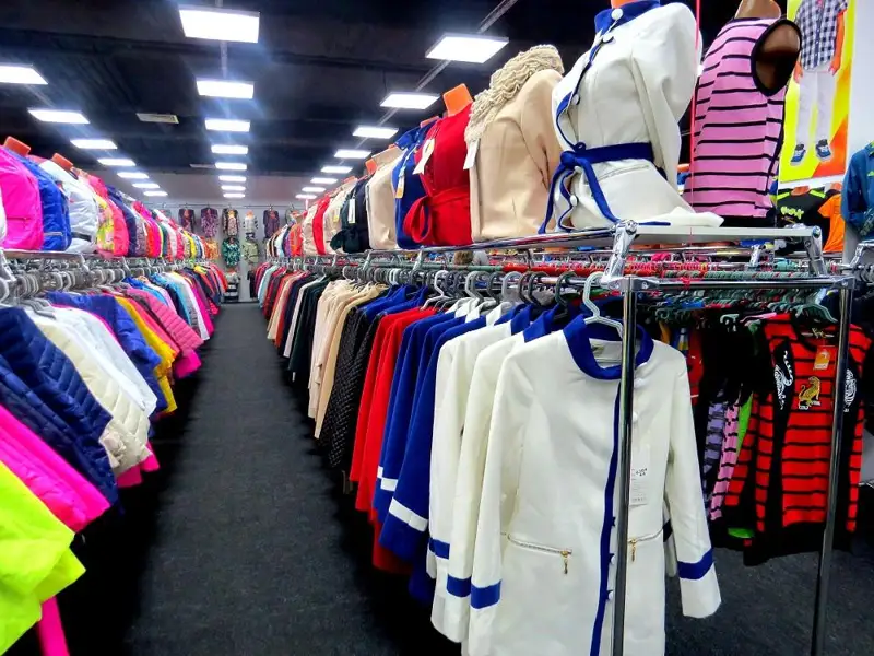 قازاقتى كىم كيىندىرىپ ءجۇر؟