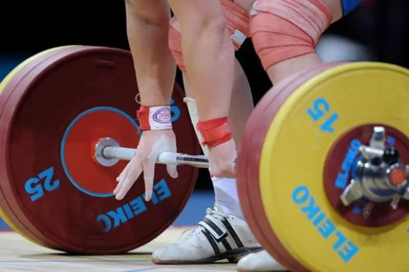 Определились первые победители молодежного ЧРК по тяжелой атлетике