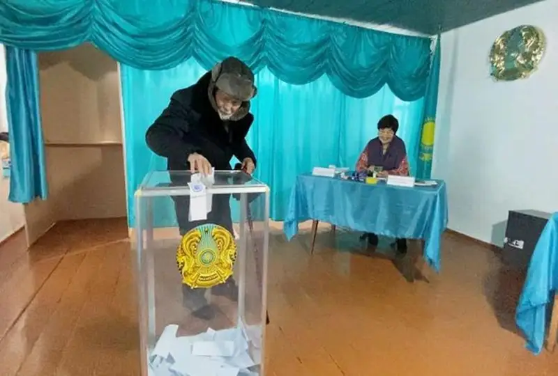 Ветеран Великой Отечественной войны проголосовал на выборах в  Абайской области