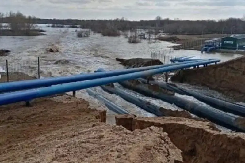 17 сельчан эвакуировали в ЗКО из-за размыва плотины в Оренбургской области