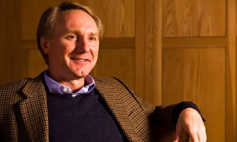 دەن براۋننىڭ قۇپياسى نەمەسە الەمگە ايگىلى جازۋشىمەن سۇحبات