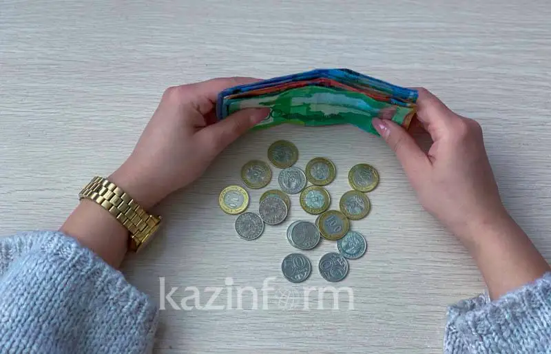 ەلىمىزدە جۇمىسىنان شىعىپ قالعاندار جاردەماقى الا باستادى