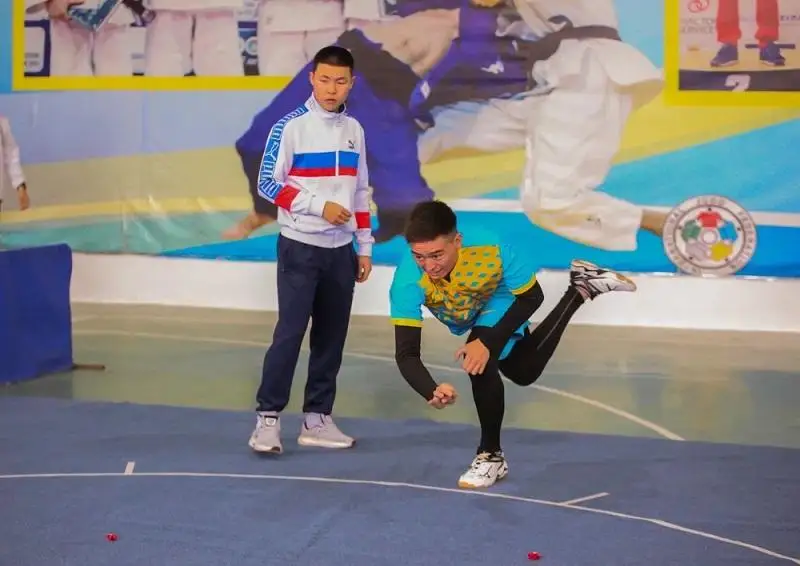 Кубок Казахстана по асық ату и бес асық стартовал в Атырау