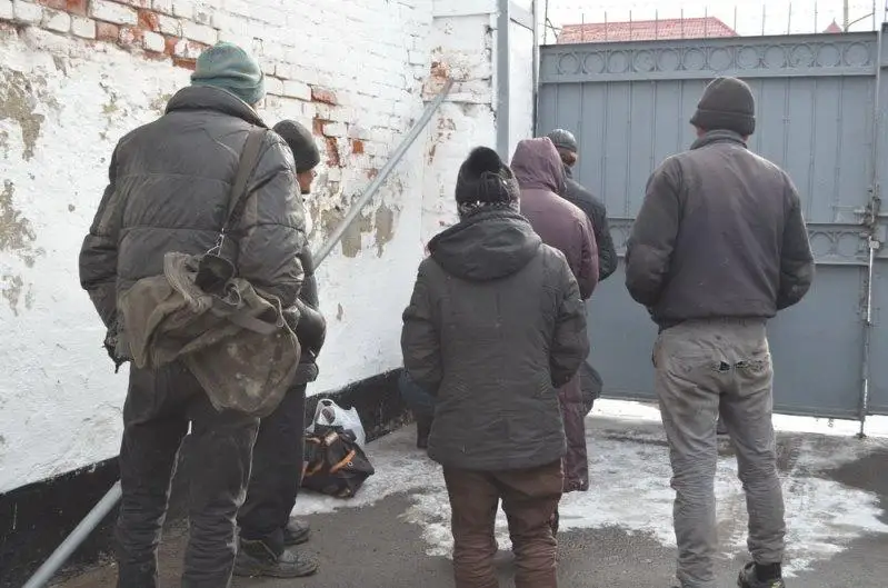 Места скопления бродяг проверили в столице