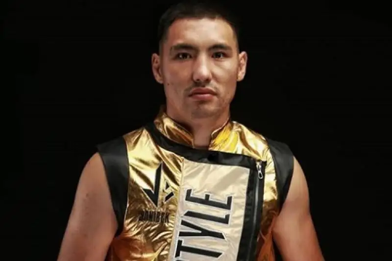 مەن قازاق مانەرىن كورسەتەمىن: جانىبەك ءالىمحان ۇلى لاس- ۆەگاسقا كەلدى