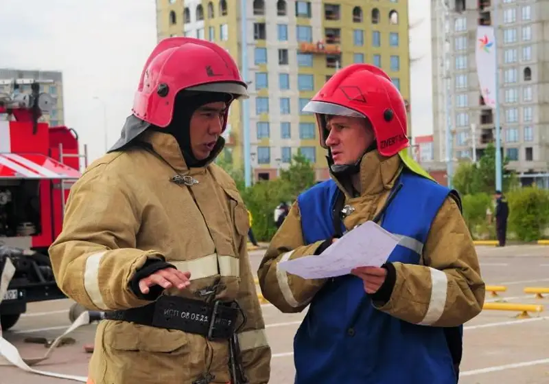 Столичные пожарные провели учения в крупном ТРЦ