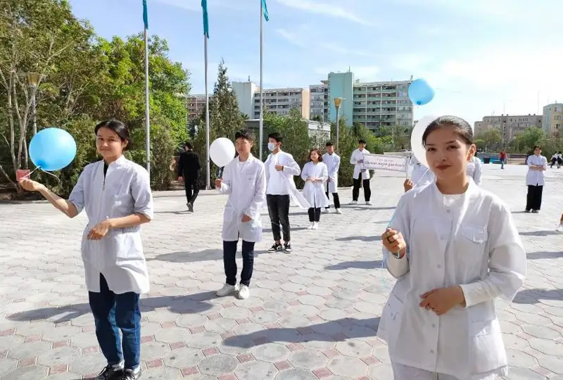 Флешмоб в поддержку вакцинации прошел в Актау