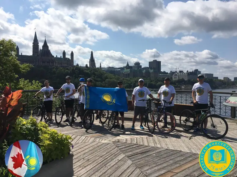 كانادادا قازاقستان كونستيتۋتسياسىنىڭ 25 جىلدىعىنا وراي ۆەلوجارىس ءوتتى