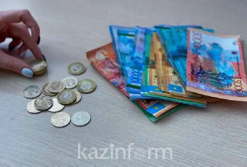 Adam sany beseýden asatyn úlken otbasylar arasynda kedeılik deńgeıi eki ese joǵary