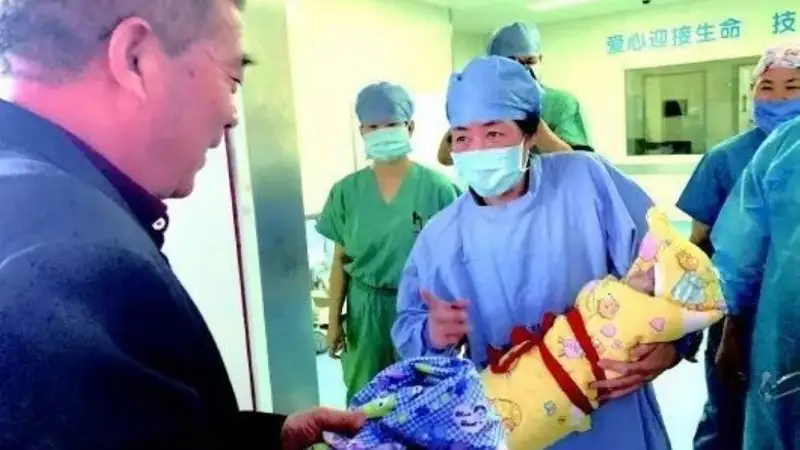 قىتايلىق ايەل 67 جاسىندا دۇنيەگە ءسابي اكەلدى