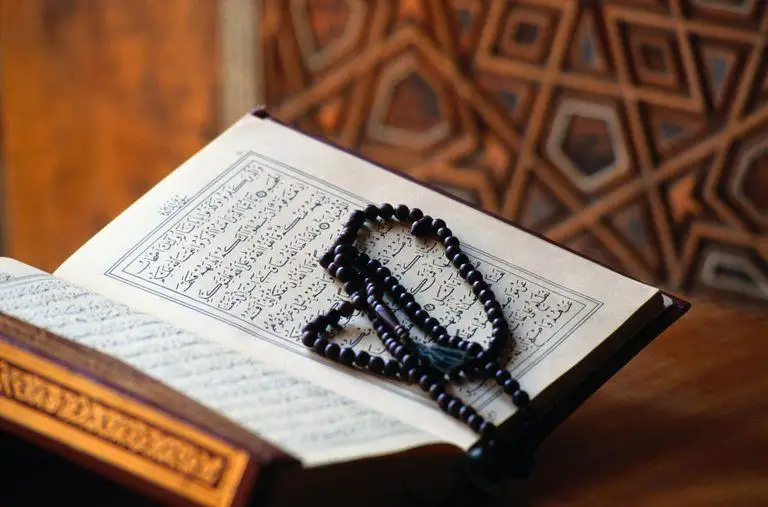 قۇراندى كىم جيناقتادى جانە سۇرەلەردى كىم رەتتەدى؟