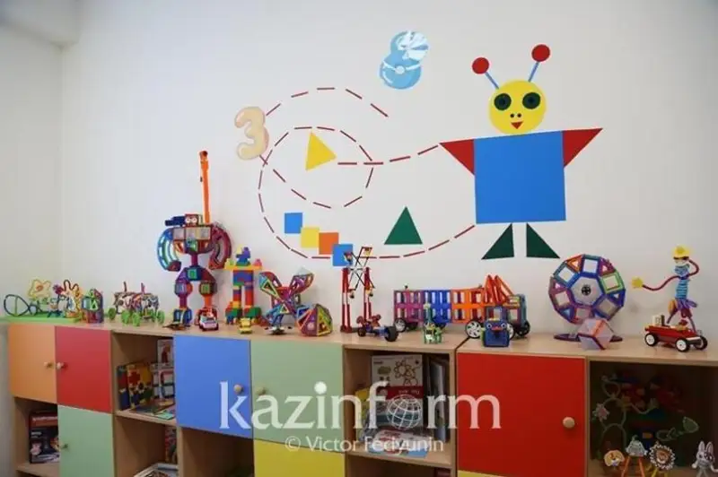 Almatyda az qamtylǵan otbasynan shyqqan balalarǵa arnalǵan 500 úıirme ashyldy