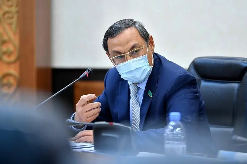 ەلىمىزدىڭ ۋنيۆەرسيتەت جۇيەسىن تۇبەگەيلى رەتتەيتىن ۋاقىت كەلدى - اقىلبەك كۇرىشبايەۆ