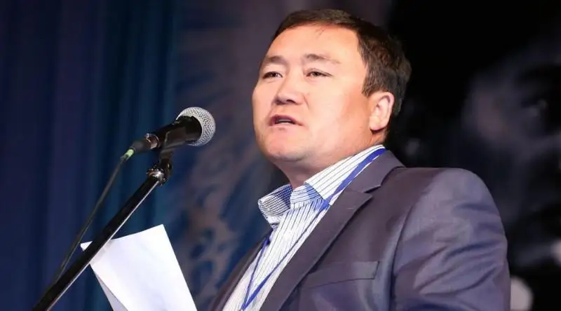 ۇلاربەك دالەي ۇلى. اداسقان ۇلدىڭ ورالۋى