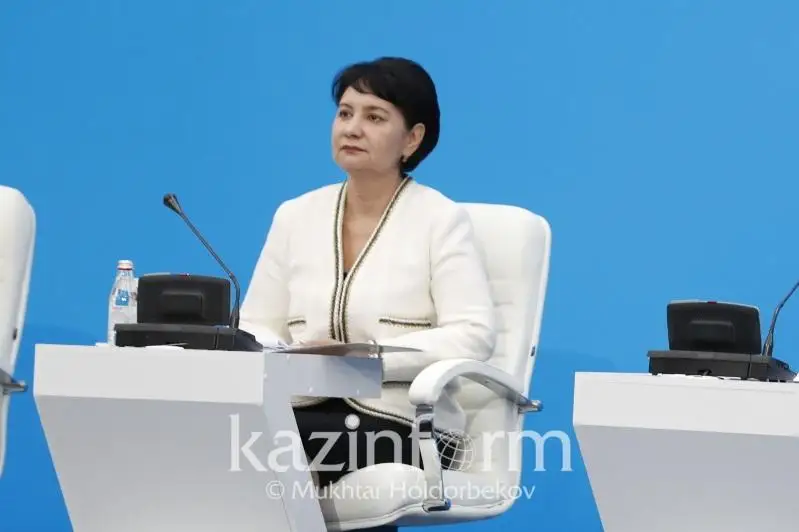 گۇلشارا ءابدىقالىقوۆا مۇعالىم مارتەبەسى تۋرالى زاڭنىڭ قاشان قابىلداناتىنىن ايتتى