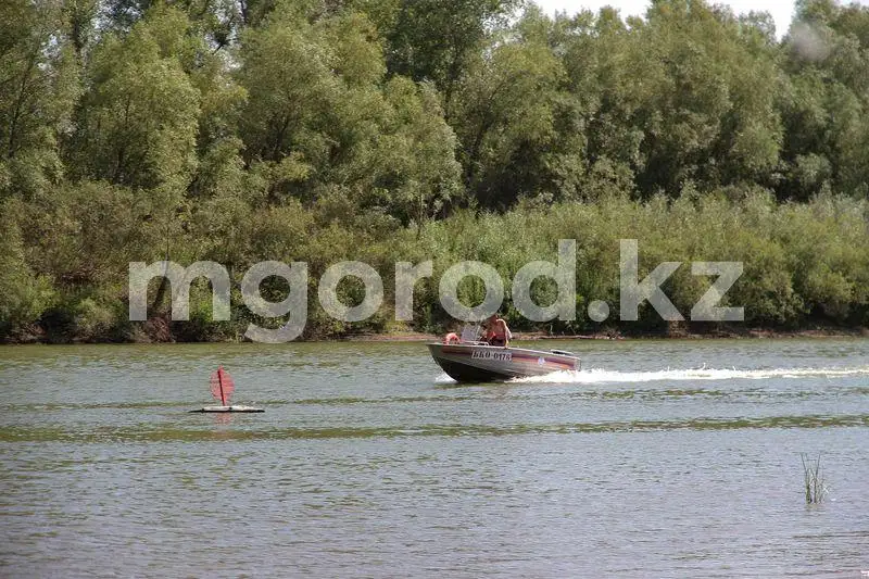 Тело утонувшего в ЗКО мальчика нашли спасатели