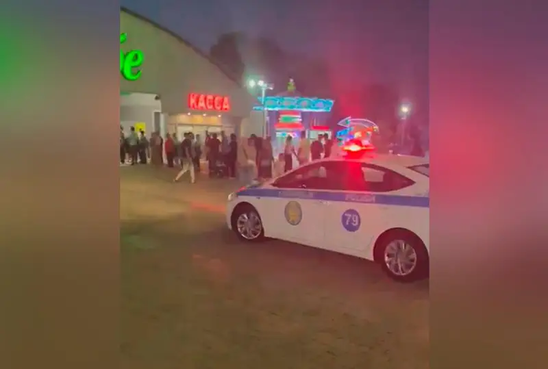 Идет эвакуация людей с Кок-Тобе