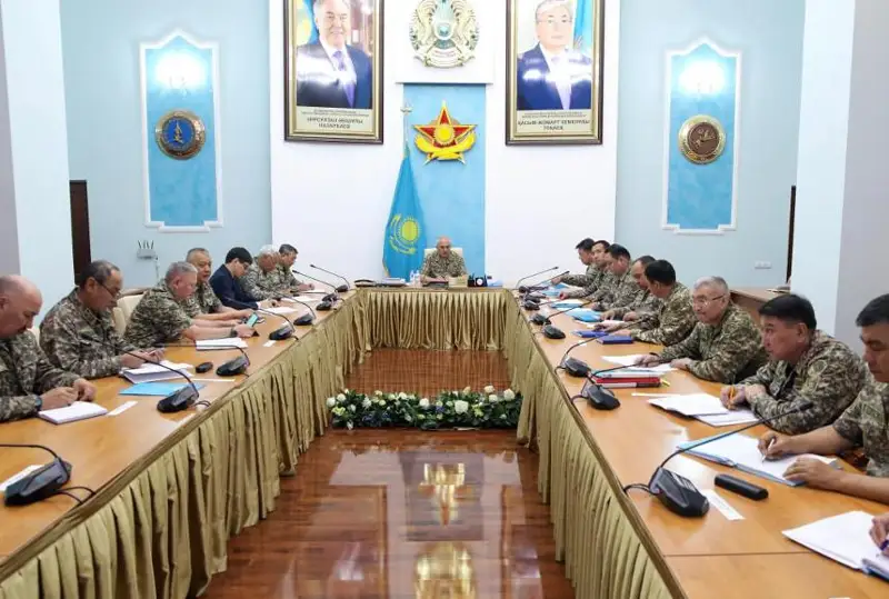 Эффективность управленческой деятельности повышают в Минобороны РК