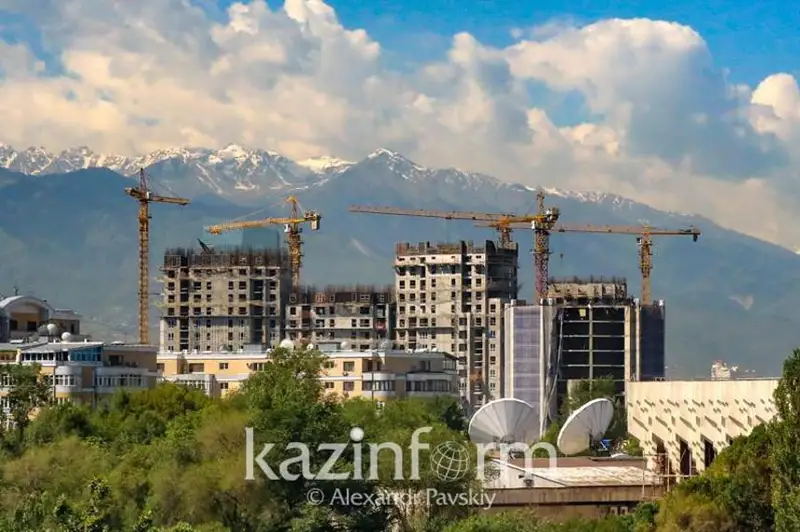 Almaty ákimdigi turǵyndardy zańsyz salynyp jatqan turǵyn úı keshenderinen páter satyp almaýǵa shaqyrdy