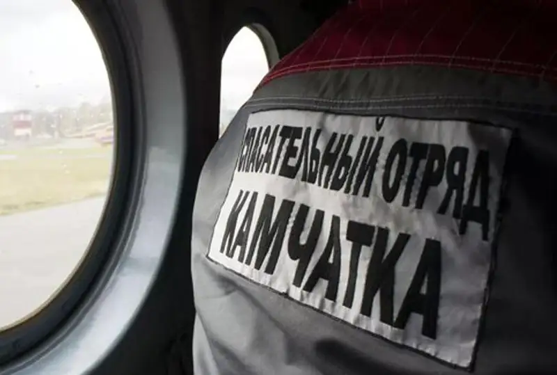 Пострадавших в России на Ключевской сопке туристов эвакуировали бортом МЧС