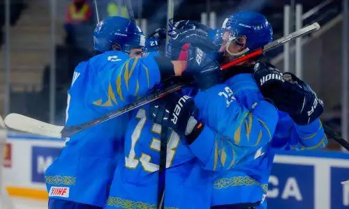 Казахстан выиграл третий подряд матч на молодежном ЧМ по хоккею